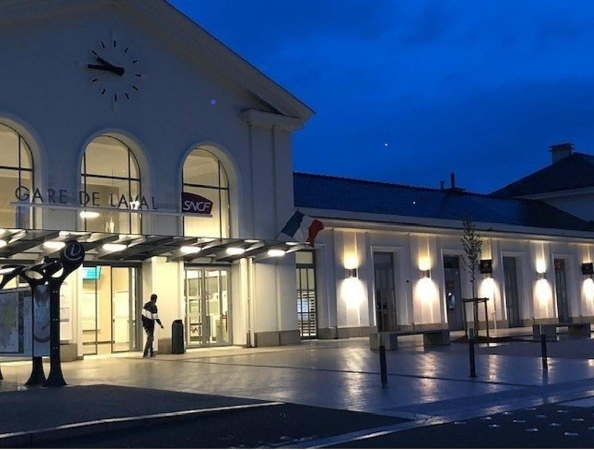 Hotel Et Apparts Marin Laval  Eksteriør billede
