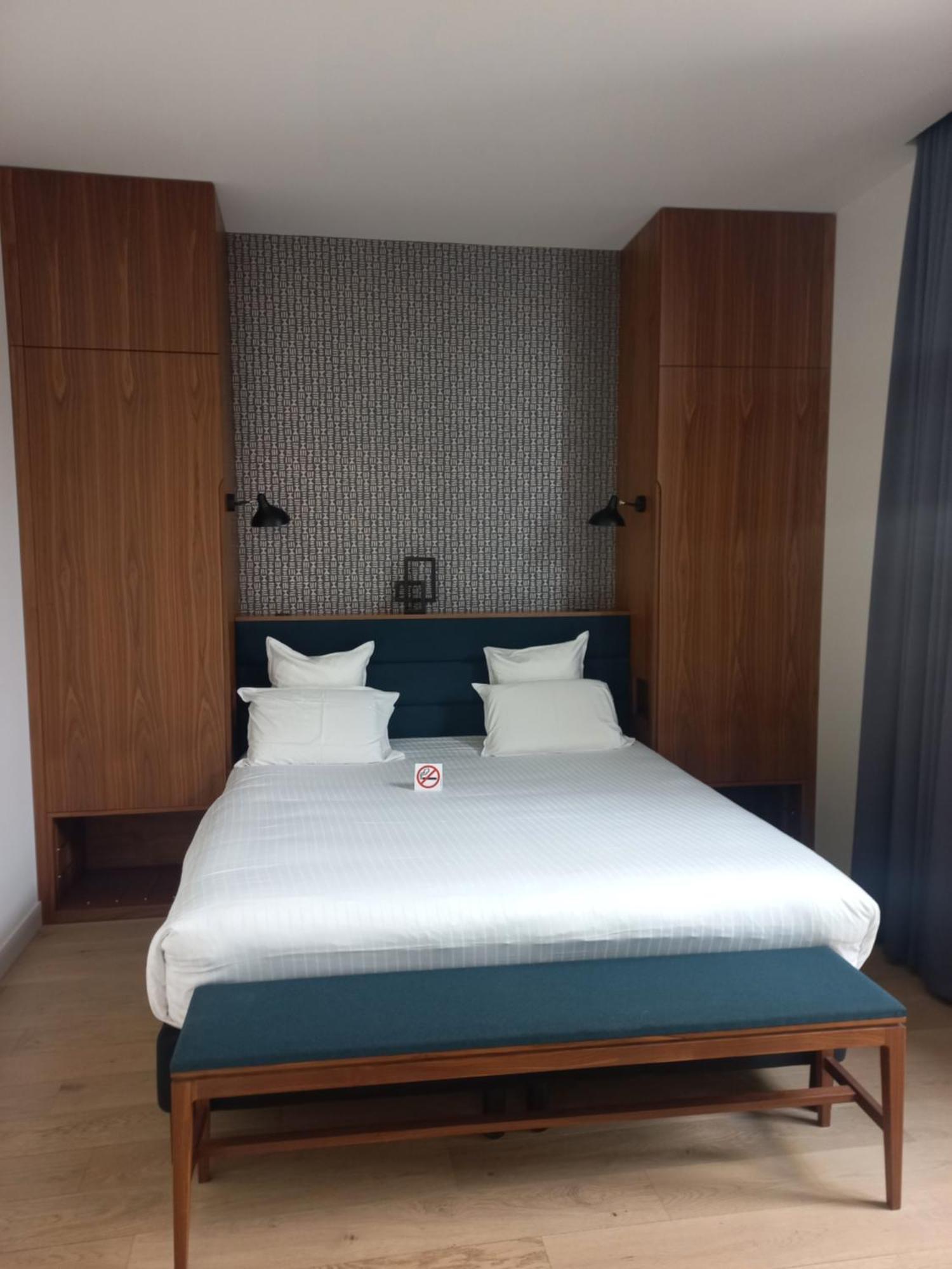 Hotel Et Apparts Marin Laval  Eksteriør billede