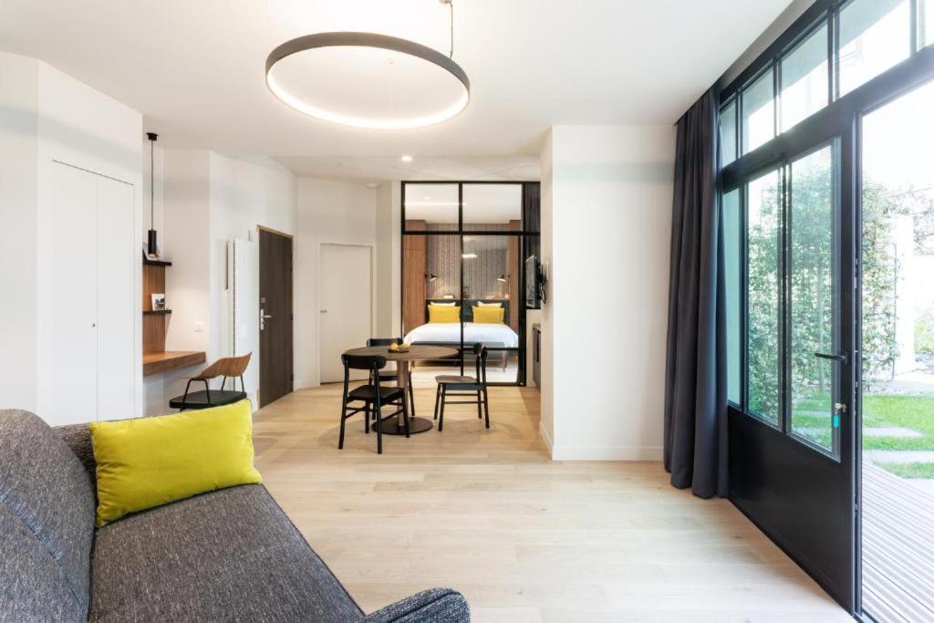 Hotel Et Apparts Marin Laval  Eksteriør billede
