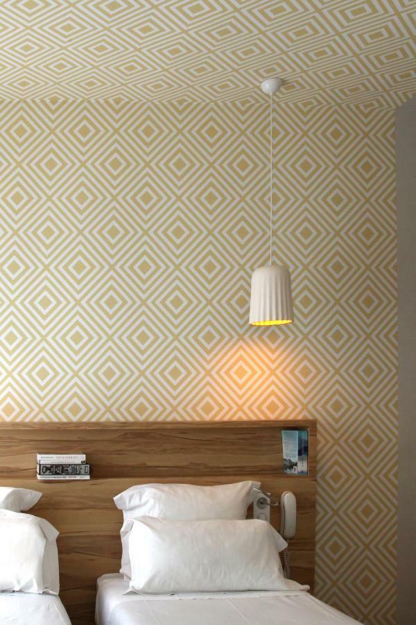 Hotel Et Apparts Marin Laval  Eksteriør billede